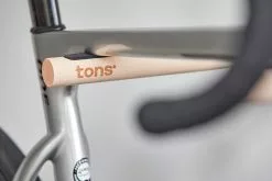 Tons Ophæng Til Cykel Bøgetræ -Cykelstativer og ophæng Salg Tons Ophaeng til Cykel Boegetrae 1635860402 01